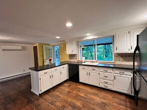 40 Murphy Rd in Litchfield, CT - Building Photo - Building Photo