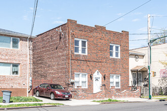 11602 Farmers Blvd in Saint Albans, NY - Building Photo - Building Photo