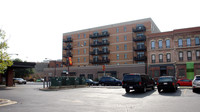 740 N Milwaukee Ave in Chicago, IL - Foto de edificio - Building Photo