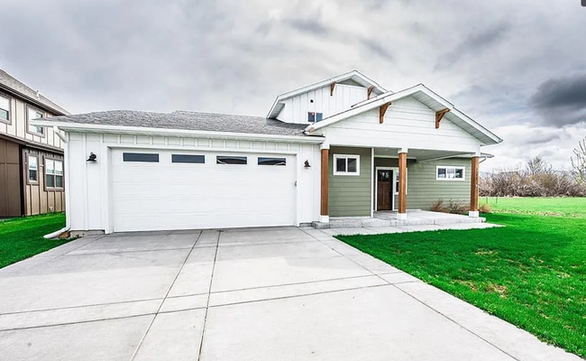 property at 3372 S 26th Ave