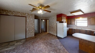 417 1/2 S Avenue A in Portales, NM - Building Photo - Building Photo