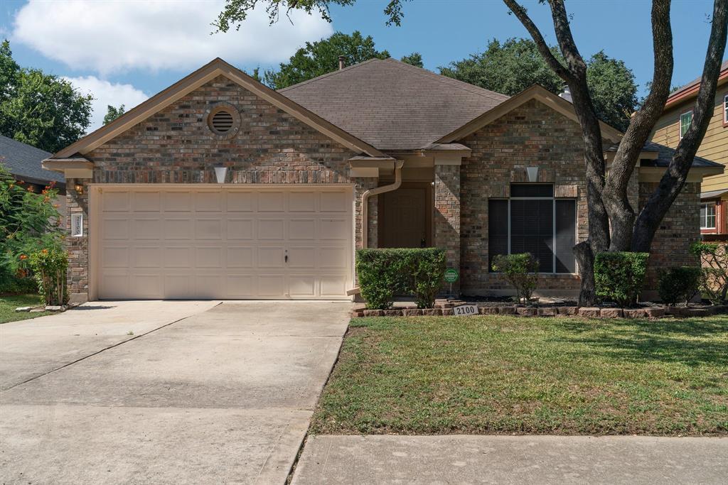 2100 Desco Dr in Austin, TX - Building Photo