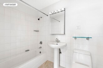 40 Prince St in New York, NY - Building Photo - Building Photo
