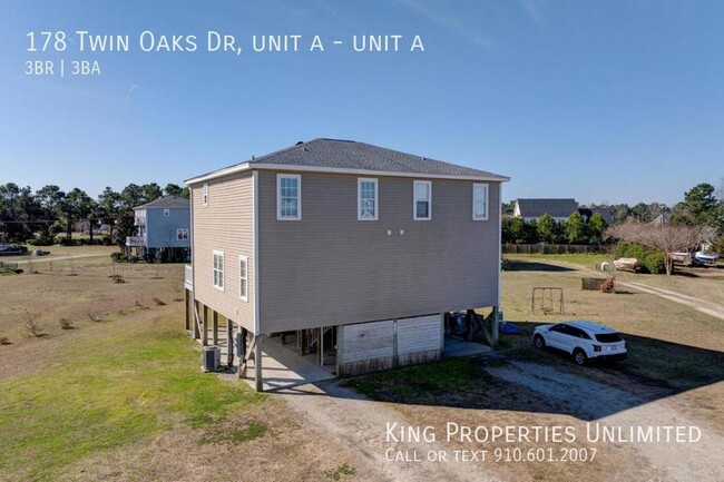 178 Twin Oaks Dr in Hampstead, NC - Building Photo - Building Photo