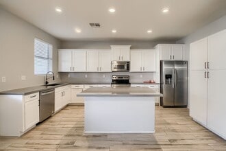 11720 W Foothill Ct in Sun City, AZ - Building Photo - Building Photo