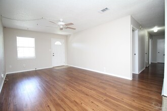 7100 Santa Barbara St in Pensacola, FL - Building Photo - Building Photo