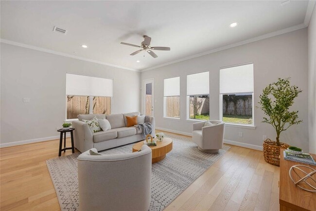 2007 Branard St in Houston, TX - Building Photo - Building Photo