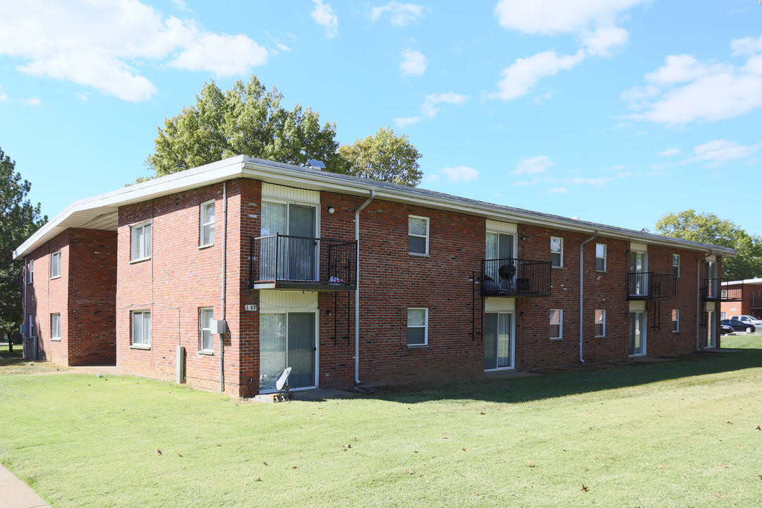 Park Ridge in Ferguson, MO - Foto de edificio