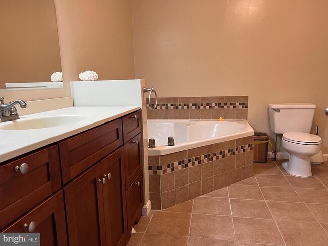 property at 1307 Lobelia Ln
