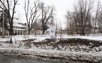 1217-1225 Central Ave in Colonie, NY - Foto de edificio - Building Photo