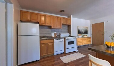 Seminary Apartments in Rahway, NJ - Foto de edificio - Building Photo