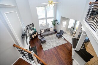 2114 Thistlerock Ln in Sugar Land, TX - Foto de edificio - Building Photo