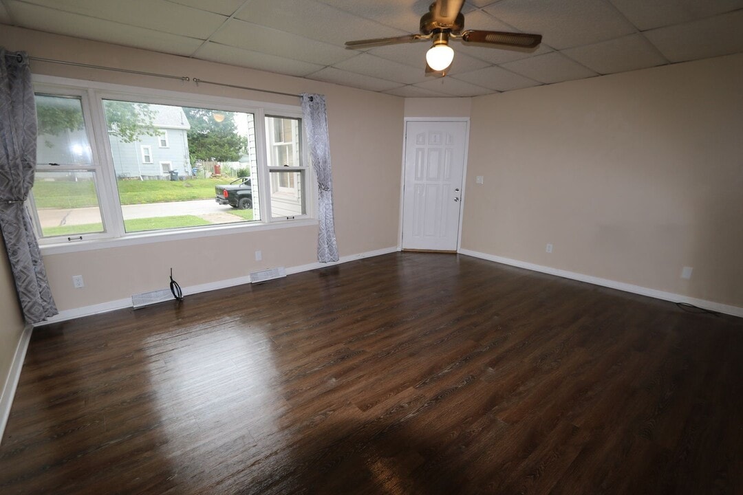 1702-1702 Smith St in Burlington, IA - Building Photo