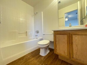 988 Sky Forest Dr in Henderson, NV - Building Photo - Building Photo