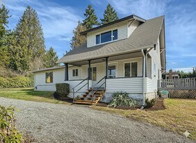 13710 156th Ave SE in Renton, WA - Building Photo