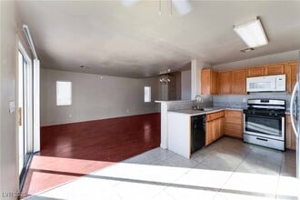 4952 Sapphire Light St in North Las Vegas, NV - Building Photo - Building Photo