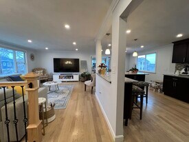 51 Dawes St, Unit 1 in Revere, MA - Building Photo