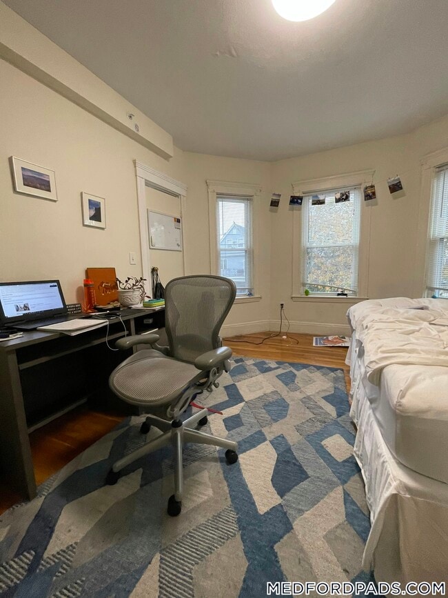 354 Main St in Medford, MA - Foto de edificio - Building Photo