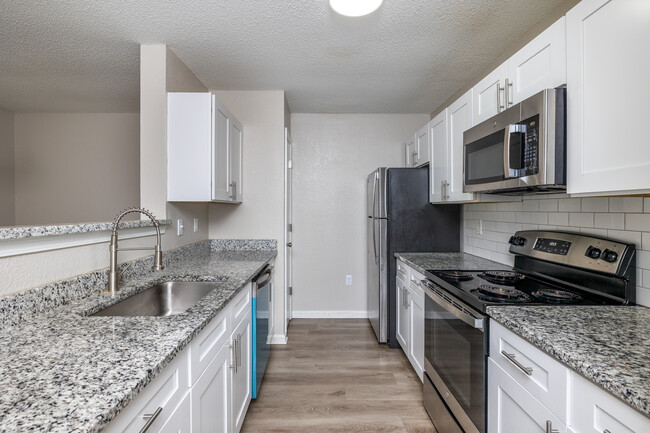 Stonehedge Townhomes in Kansas City, KS - Building Photo - Interior Photo