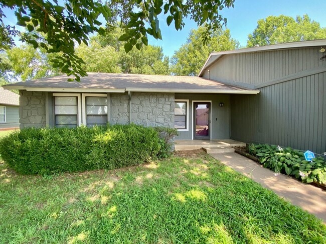 property at 11307 S Ash St