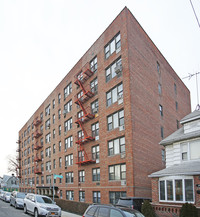 Bay Plaza in Brooklyn, NY - Building Photo - Building Photo