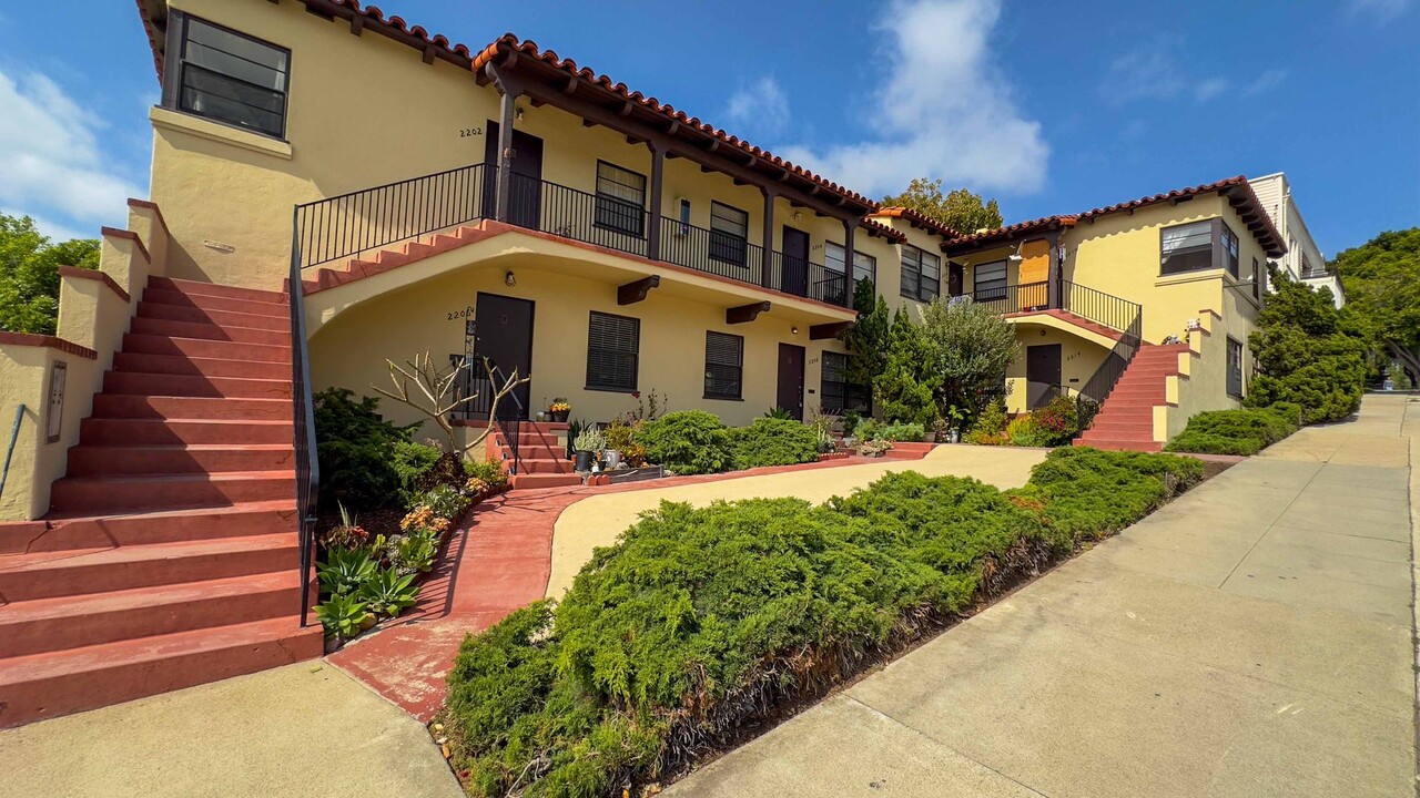 E Street Apartments in San Diego, CA - Building Photo