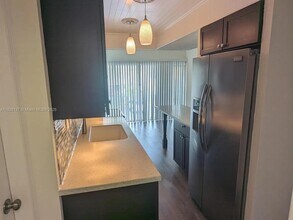 9331 SW 4th St, Unit 221A in Miami, FL - Building Photo - Building Photo
