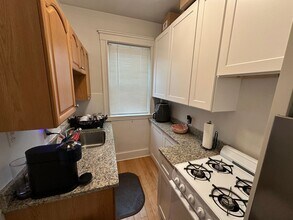 1572 Commonwealth Ave in Boston, MA - Building Photo - Building Photo