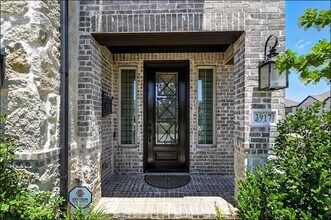 3917 Dame Ragnel Dr in Lewisville, TX - Foto de edificio - Building Photo