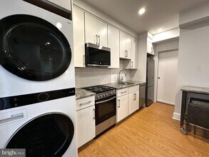 922 N Cleveland St in Arlington, VA - Building Photo - Building Photo