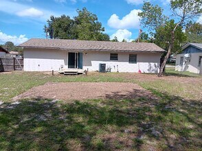 10024 Shademoor Dr in Leesburg, FL - Building Photo - Building Photo