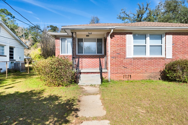 3400 W Lee St in Pensacola, FL - Building Photo - Building Photo