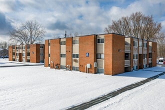 Pine Tree in Liverpool, NY - Building Photo - Building Photo