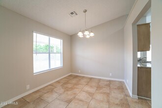 8115 W Krall St in Glendale, AZ - Building Photo - Building Photo
