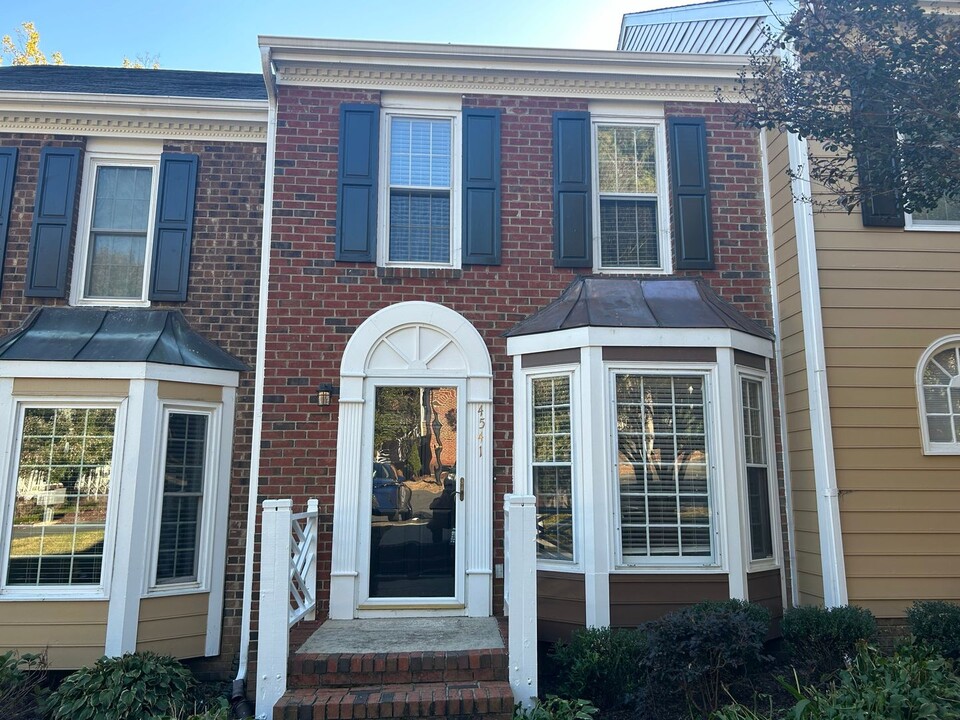 4541 Hershey Ct in Raleigh, NC - Building Photo