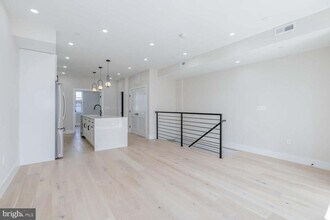 722 Kenyon St NW in Washington, DC - Building Photo - Building Photo