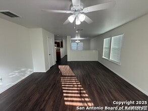 7712 Copper Hollow in Converse, TX - Building Photo - Building Photo