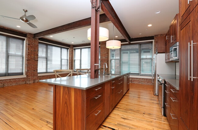 231 S Phillips Ave, Unit #303