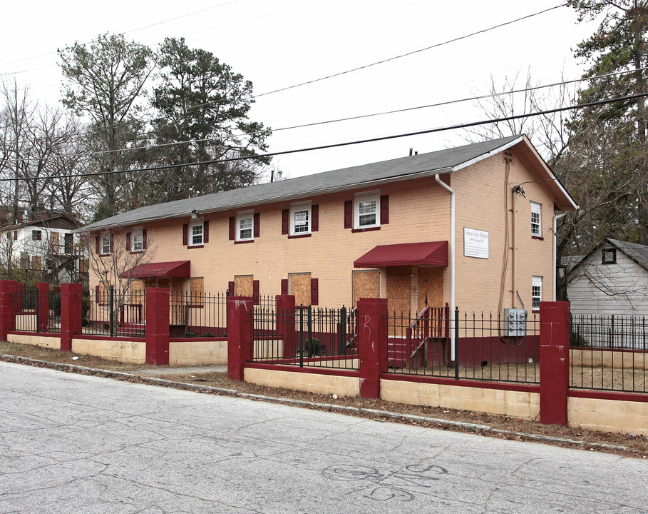 2000 Chicago Ave in Atlanta, GA - Building Photo