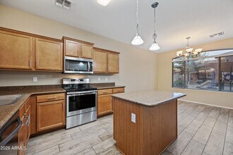 2600 E Springfield Pl in Chandler, AZ - Foto de edificio - Building Photo