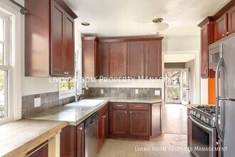 3524 NE Simpson St in Portland, OR - Foto de edificio - Building Photo