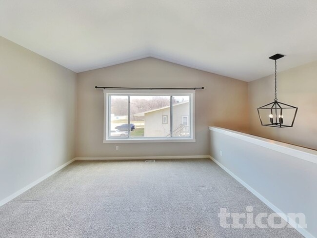 881 High St in Newport, MN - Building Photo - Building Photo