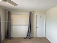 941 Crystal Lake Dr in Pompano Beach, FL - Building Photo - Building Photo