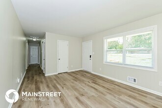 2816 Knollview Dr in Decatur, GA - Foto de edificio - Building Photo