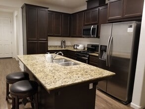 826 Tivoli Dr in Newman, CA - Building Photo - Building Photo