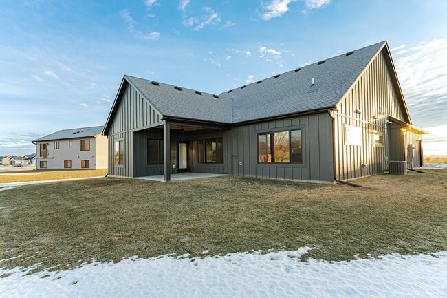 property at 353 Spring Day Ct NE