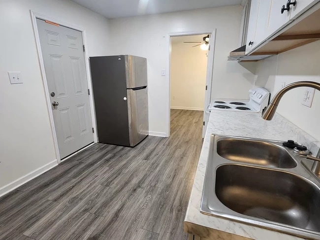 503 Canal St, Unit A in Durham, NC - Foto de edificio - Building Photo