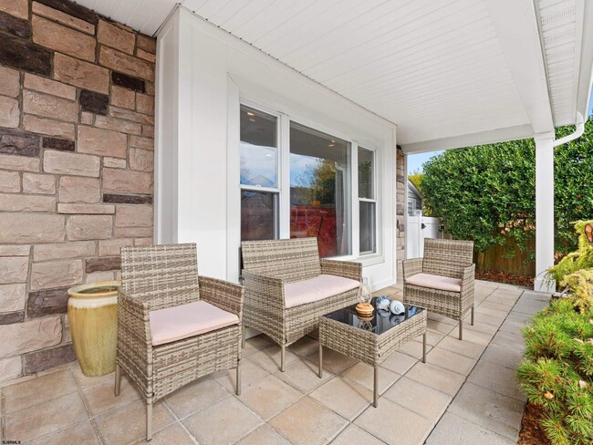7903 Lagoon Dr in Margate City, NJ - Building Photo - Building Photo