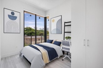 Otto - Co-Living Apartments in Miami, FL - Foto de edificio - Building Photo
