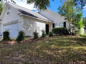 1203 Wyngate Dr in Greenville, NC - Building Photo